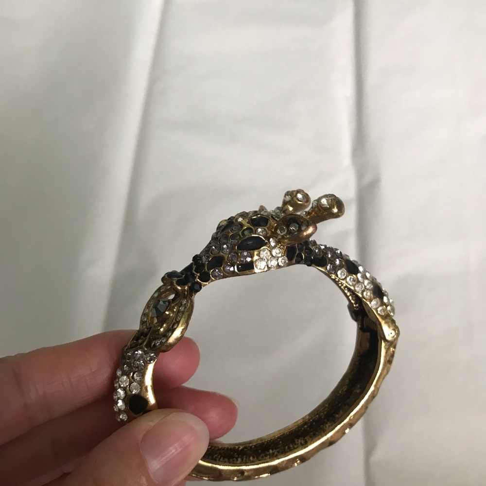 Exotic Giraffe Bracelet - Picture 6 of 8